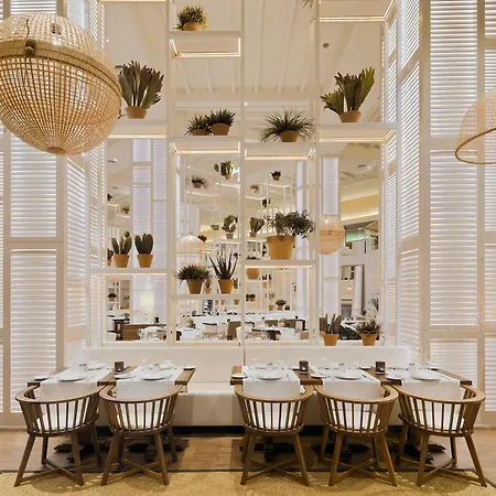 H10 Conquistador Hotel 4*